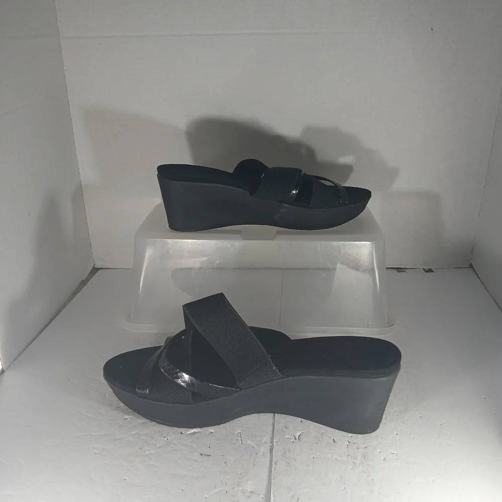 Bandolino Wedge Slide Sandals 9M Black Crisscross Faux Snakeskin B-Flexible